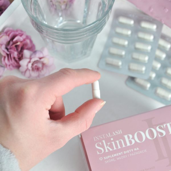 INSTALASH | SkinBOOST dietary supplement