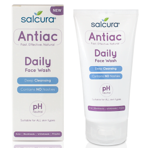 Salcura Antiac gel za čišćenje lica pomoći će uravnotežiti prirodnu kožu i nadoknaditi vlagu, ostavljajući je osvježenom i hidratiziranom.